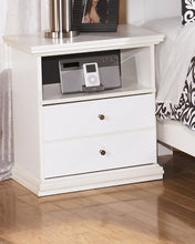 Load image into Gallery viewer, Bostwick Shoals King Panel Bed with Mirrored Dresser and 2 Nightstands
