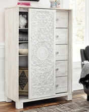 Load image into Gallery viewer, Paxberry Queen Panel Bed with Mirrored Dresser, Chest and Nightstand
