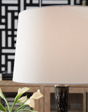 Load image into Gallery viewer, Tenslow Glass Table Lamp (1/CN)
